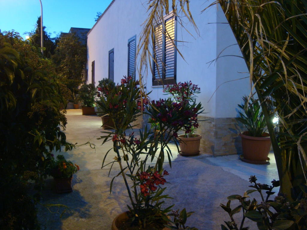 La Ninfea Bed & Breakfast Valderice Exterior photo